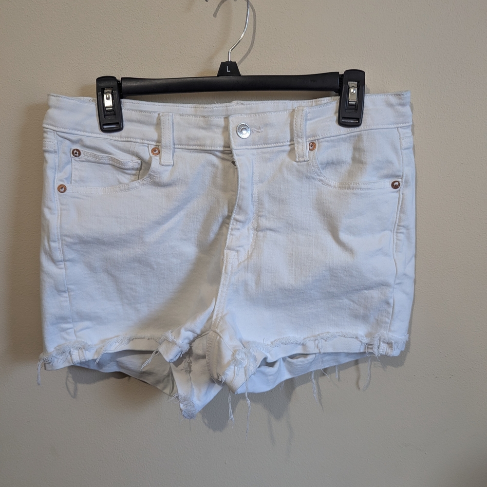 American Eagle Outfitters Women’s White Denim Shorts Size 12 Distressed Raw Hem